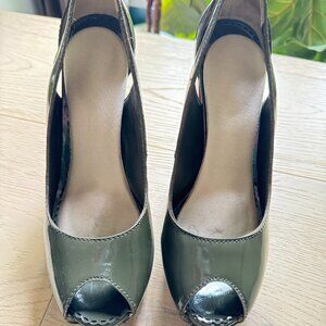 Bebe peep toe patent heel, olive green, 8